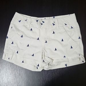 Size 7 White Shorts